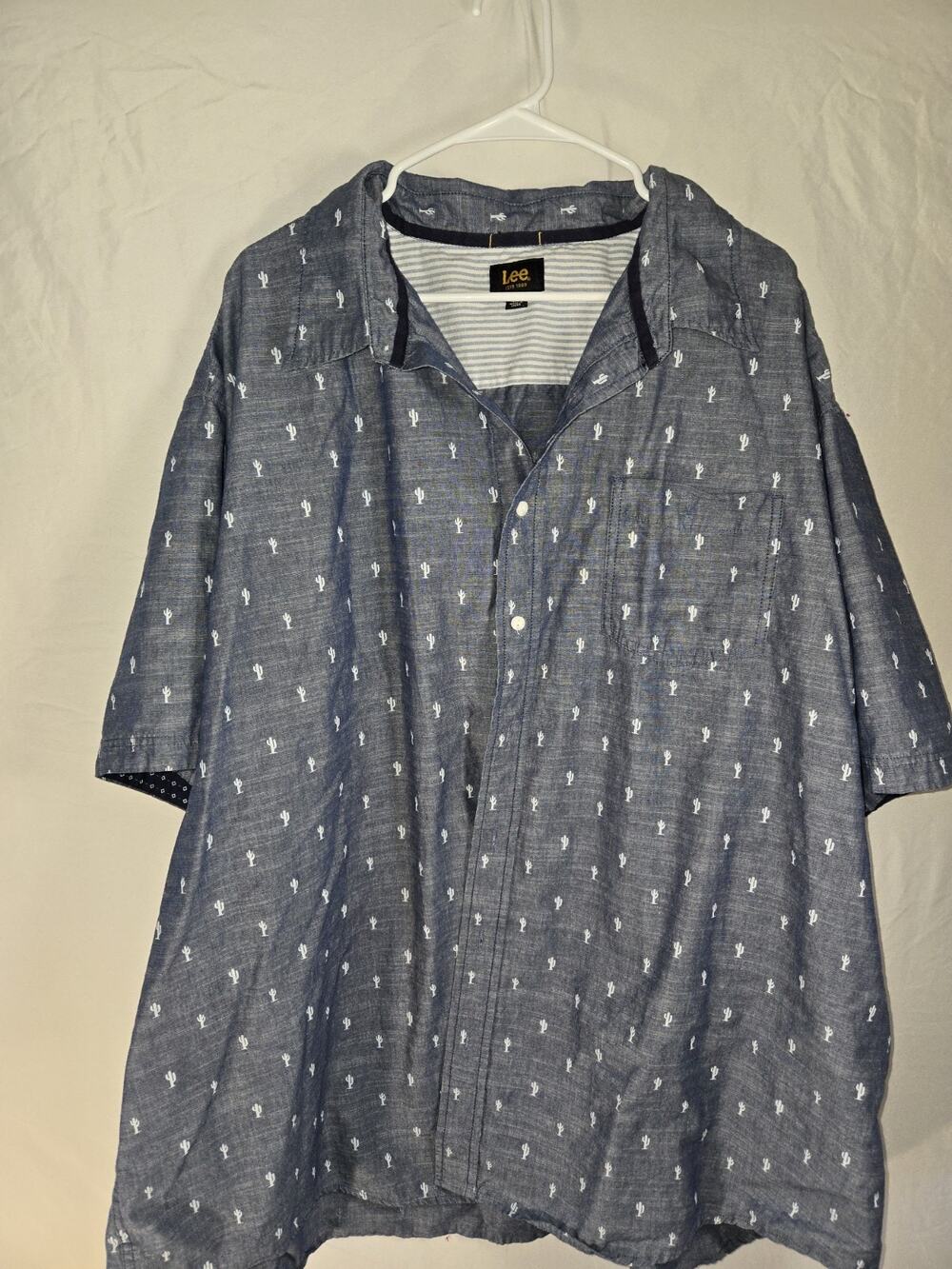Lee Chambray Big Mens 4XL Button Up Shirt Blue Allover Cactus Short Sleeve Comfy